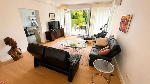 Private room at Gottlieb-Daimler-Straße, image 1 of 10