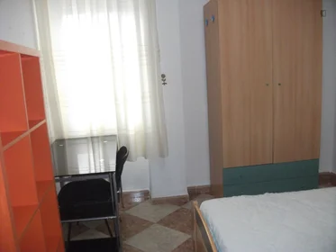 Chambre privée à Camino de Ronda, image 2 de 15