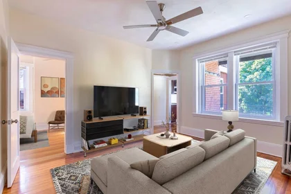 Logement entier en résidence à 94, Hutchings, Unit 4, Dorchester, Boston, MA, 02121, image 11 de 24