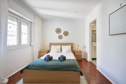 Chambre privée à Rua República da Bolívia, image 3 de 40