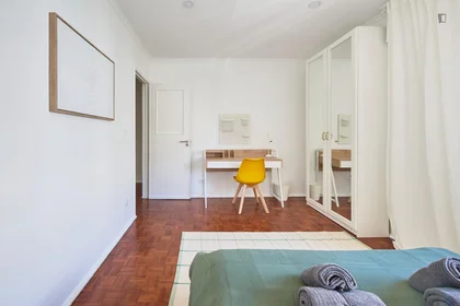 Chambre privée à Rua República da Bolívia, image 9 de 40