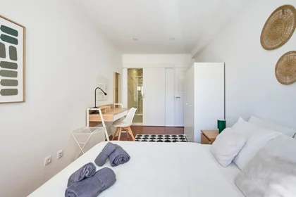 Chambre privée à Rua República da Bolívia, image 9 de 41