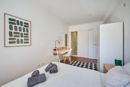 Chambre privée à Rua República da Bolívia, image 10 de 41