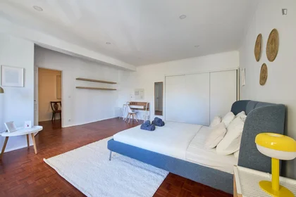 Chambre privée à Rua República da Bolívia, image 6 de 38
