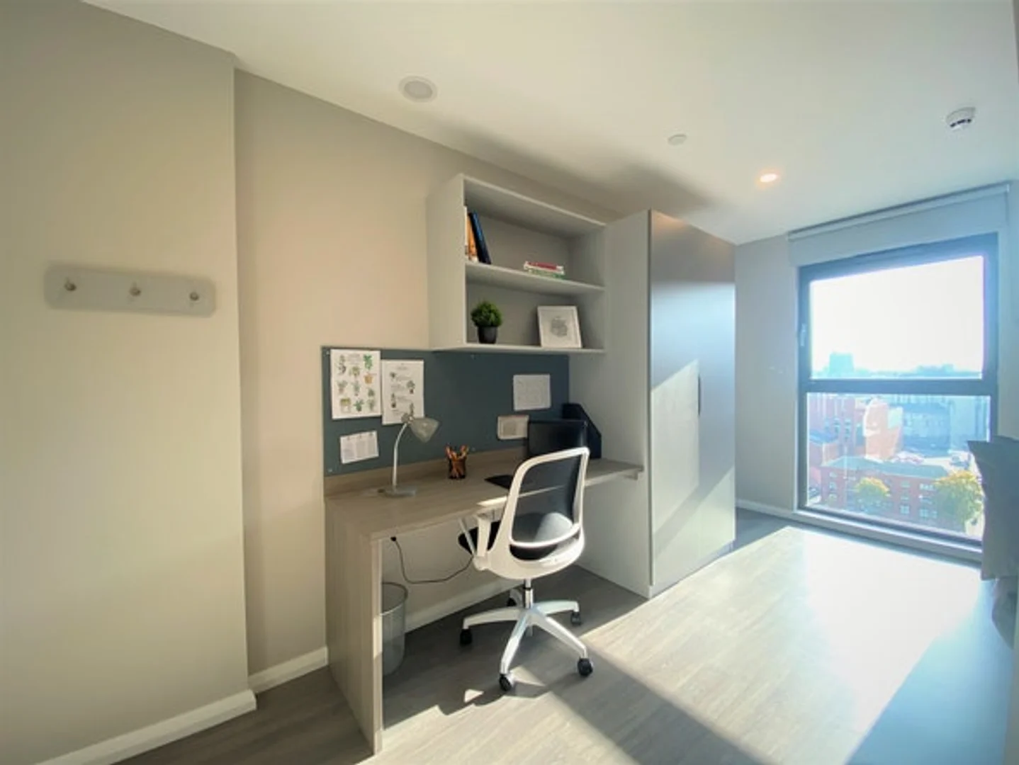 Quarto de estudante funcional perfeito para estudar em