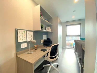 Quarto privado em residência em 6 Nelson Street, Little Patrick Street, Belfast, BT15 1BH, UK, imagem 3 de 21