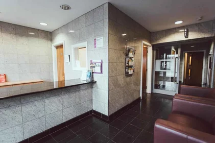 Özel oda Ikamet yerinde konumu Longside Ln, Bradford BD7 1SA, United Kingdom, 21 29 görüntüsü