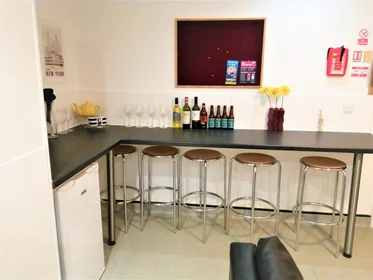 Özel oda Ikamet yerinde konumu Longside Ln, Bradford BD7 1SA, United Kingdom, 25 29 görüntüsü