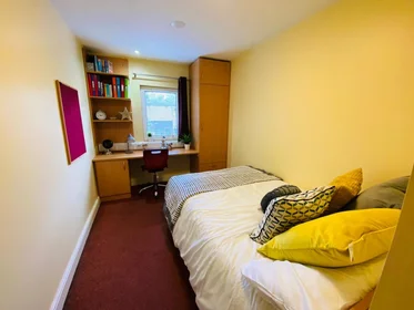 Özel oda Ikamet yerinde konumu Longside Ln, Bradford BD7 1SA, United Kingdom, 28 29 görüntüsü
