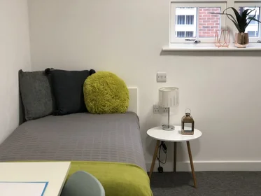 Quarto privado em residência em 164 Tudor Rd, Leicester LE3 5HU, United Kingdom, imagem 14 de 49