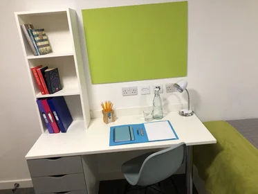 Quarto privado em residência em 164 Tudor Rd, Leicester LE3 5HU, United Kingdom, imagem 20 de 49