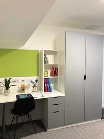 Quarto privado em residência em 164 Tudor Rd, Leicester LE3 5HU, United Kingdom, imagem 39 de 49