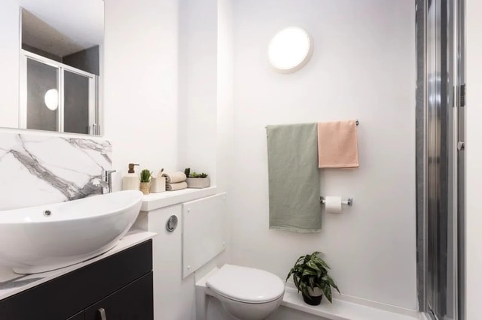 Habitación para estudiantes en  con modernas comodidades