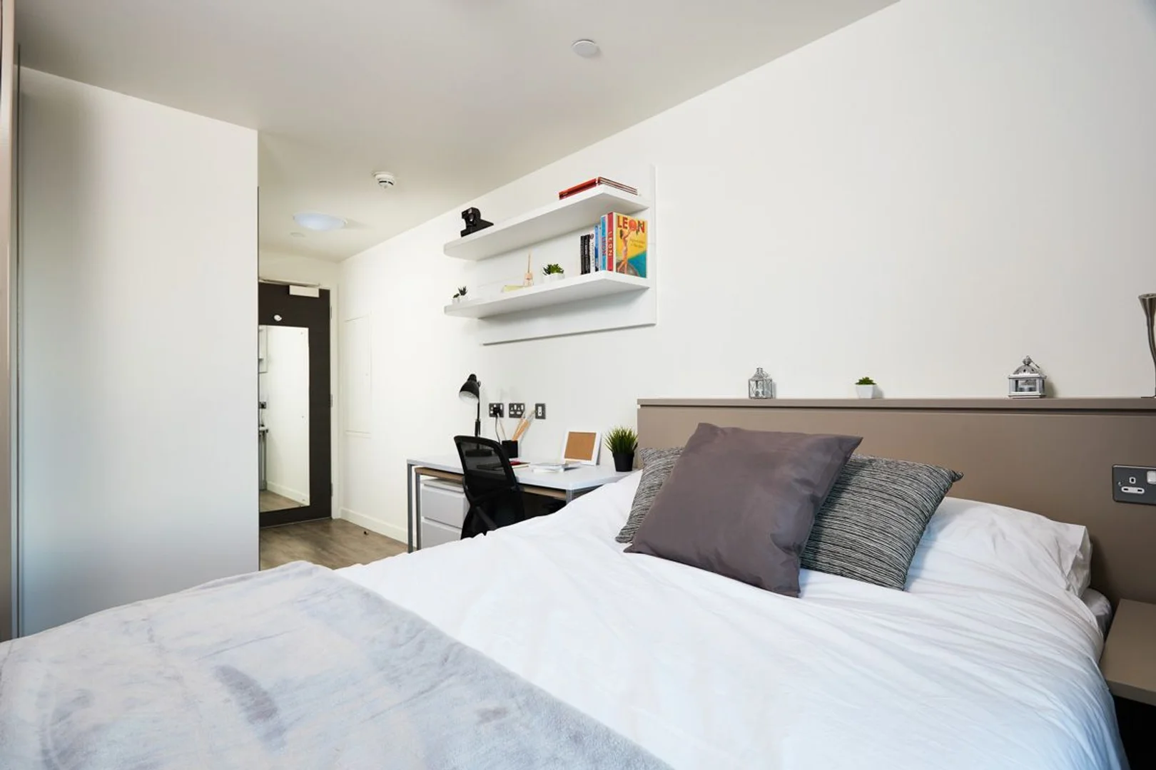 21 Beith St, Glasgow G11 6BZ, United Kingdom