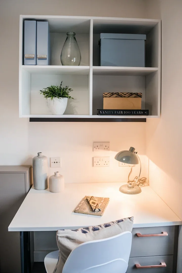 Habitación en apartamento estudiantil en alquiler en , completamente amueblado