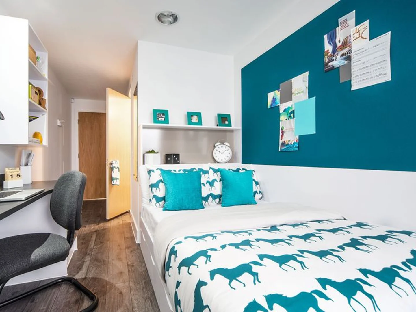 Habitación acogedora para estudiantes disponible en 