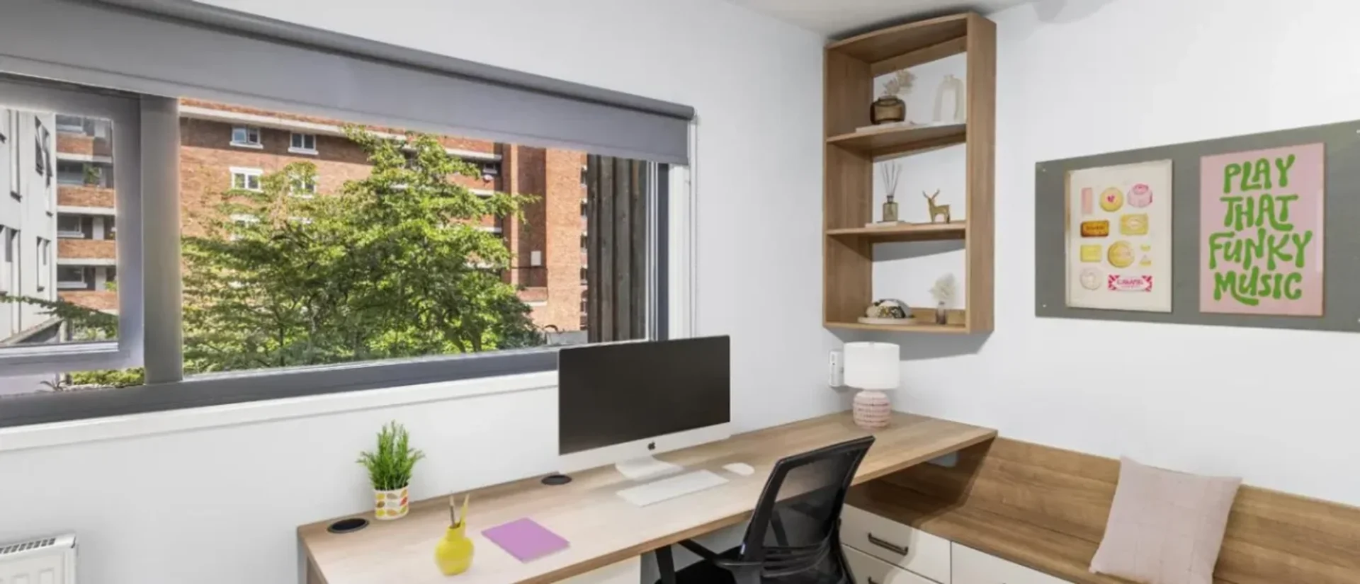Quarto de estudante económico com localização conveniente em 