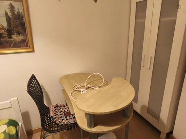 Chambre privée à Rúa de Venezuela, image 3 de 9