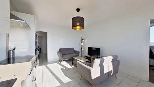 Private room at 5 Rue Hector Berlioz, image 6 of 18
