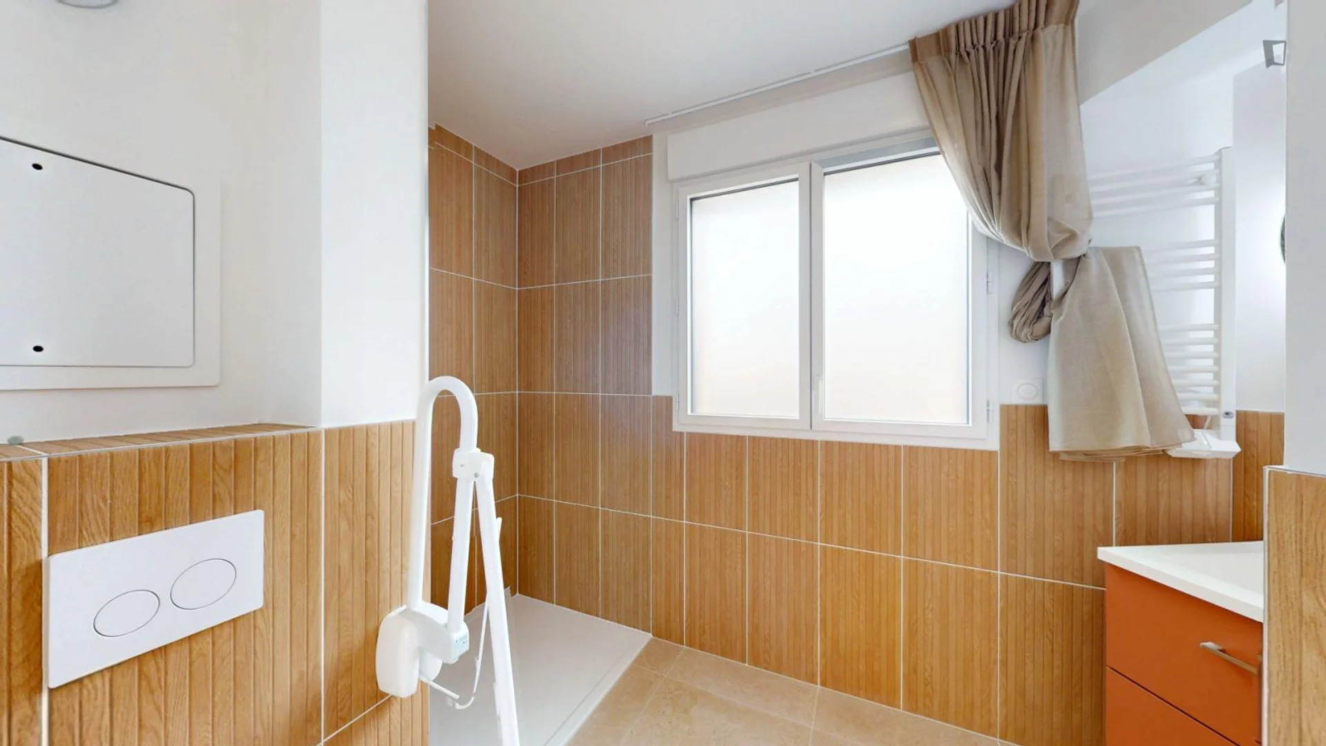 Chambre d'étudiant confortable et spacieuse dans 