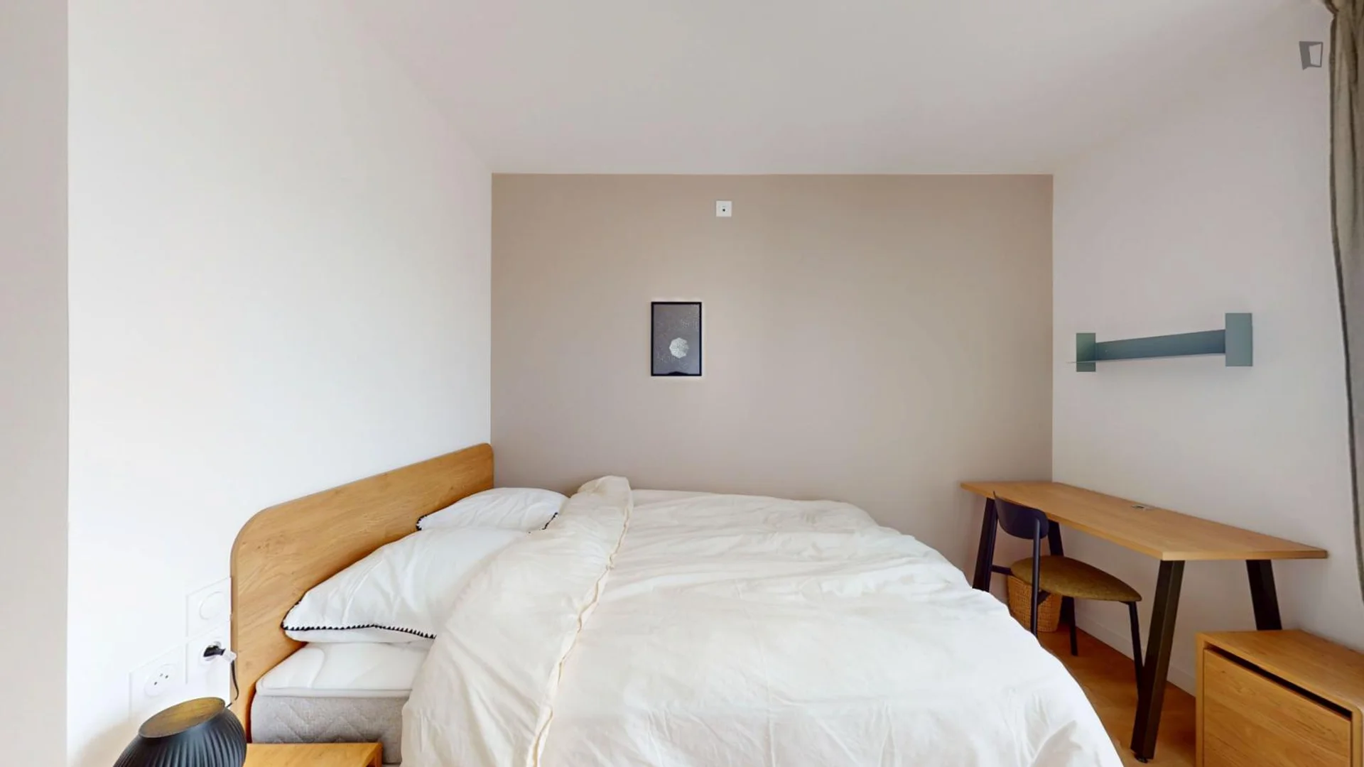 Chambre d'étudiant économique avec emplacement pratique dans 