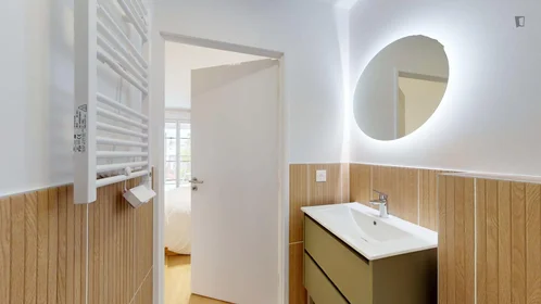 Chambre privée à Rue Hoche, image 6 de 23