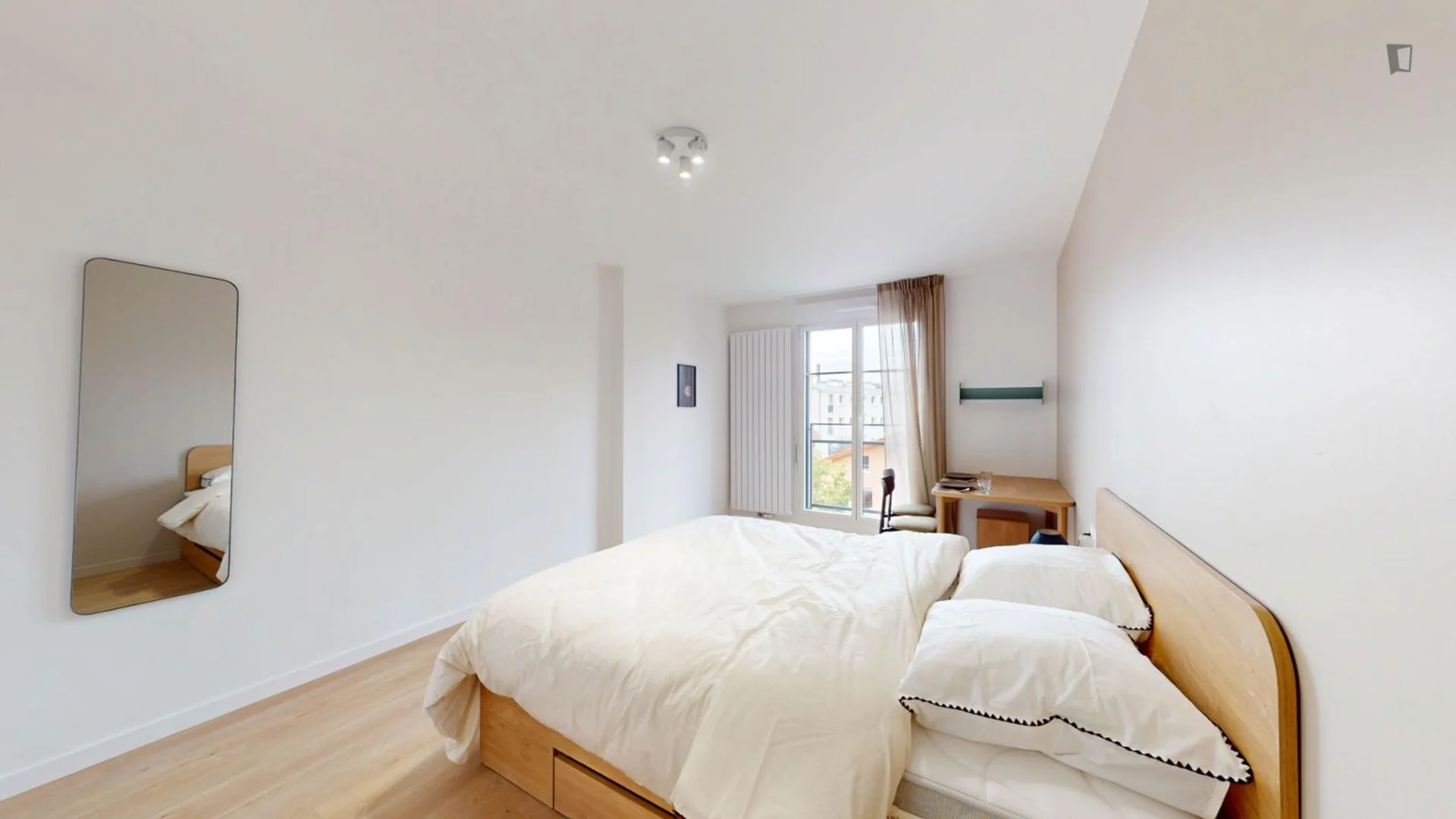 Chambre d'étudiant économique avec emplacement pratique dans 