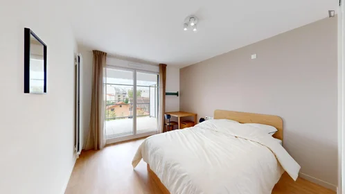 Chambre privée à Rue Hoche, image 2 de 24