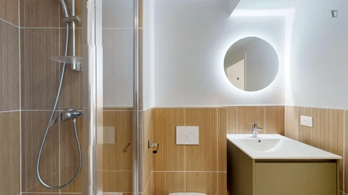 Chambre privée à Rue Hoche, image 7 de 22