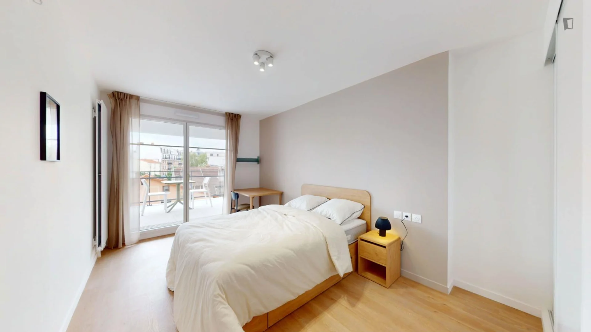 Chambre d'étudiant confortable et spacieuse dans 