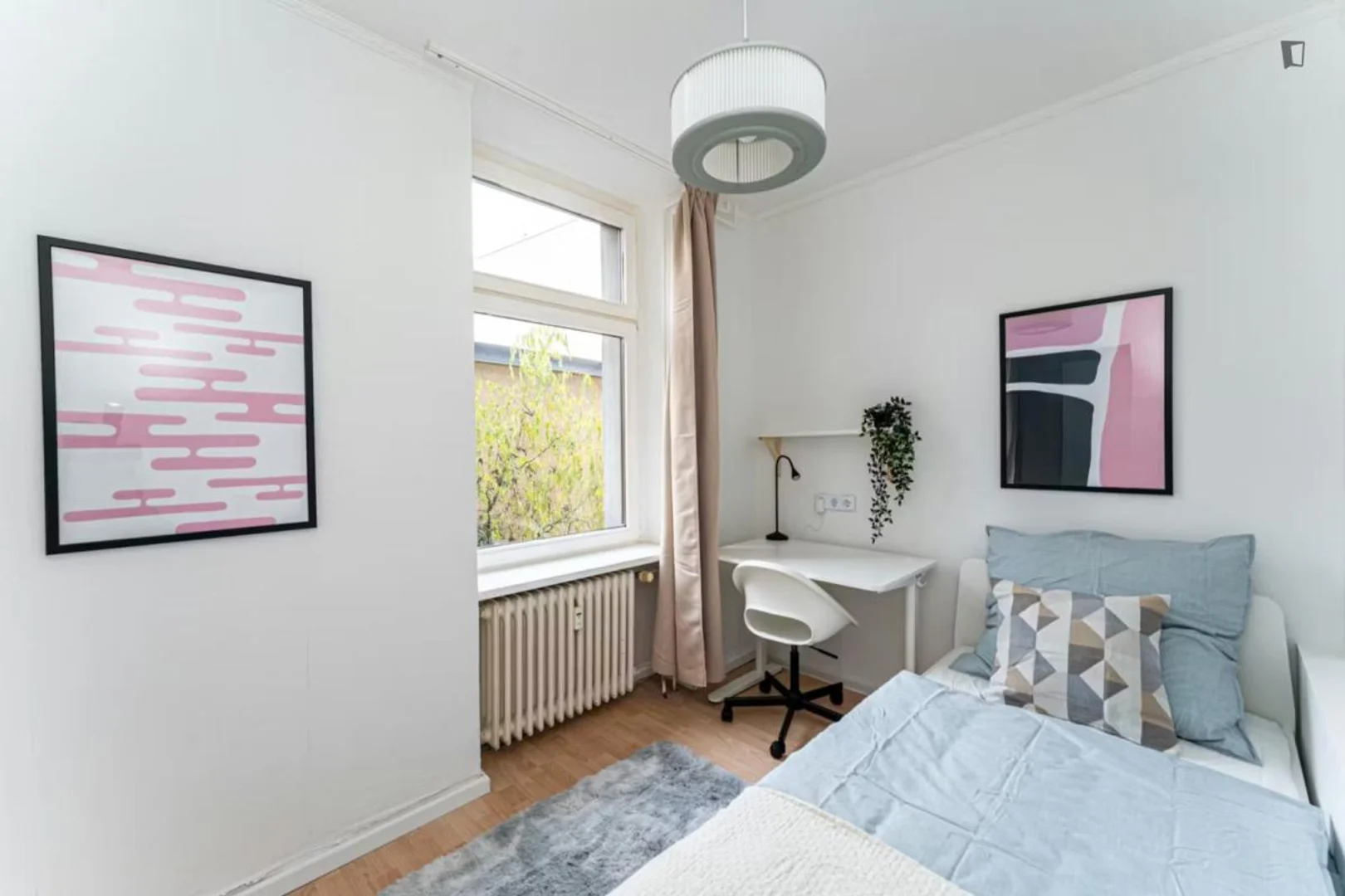 Habitación para estudiantes en  con modernas comodidades