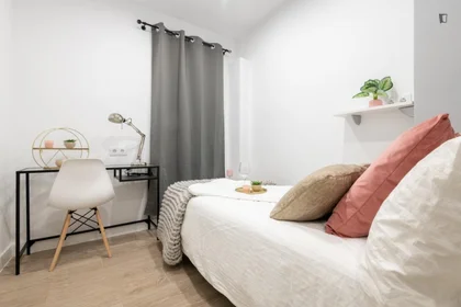 Quarto privado em Paseo de las Delicias, imagem 1 de 10