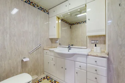 Private room at Carrer del Pintor Zariñena, image 14 of 14