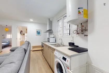 Private room at Carrer del Pintor Zariñena, image 7 of 14