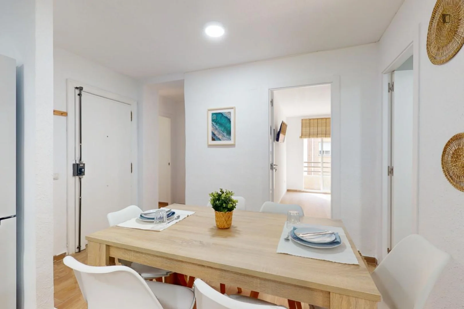 Budget-friendly student room close to campus in