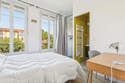 Özel oda konumu 34 Rue Cugnet, 92700 Colombes, France, 1 11 görüntüsü