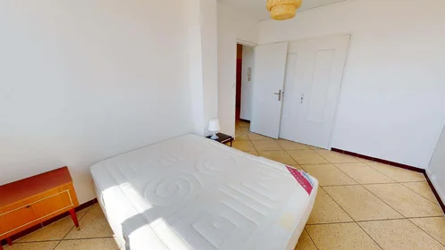 Stanza privata in 27 Bd de la Révolution, 13003 Marseille, France, immagine 2 di 17