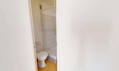 Stanza privata in 27 Bd de la Révolution, 13003 Marseille, France, immagine 11 di 17