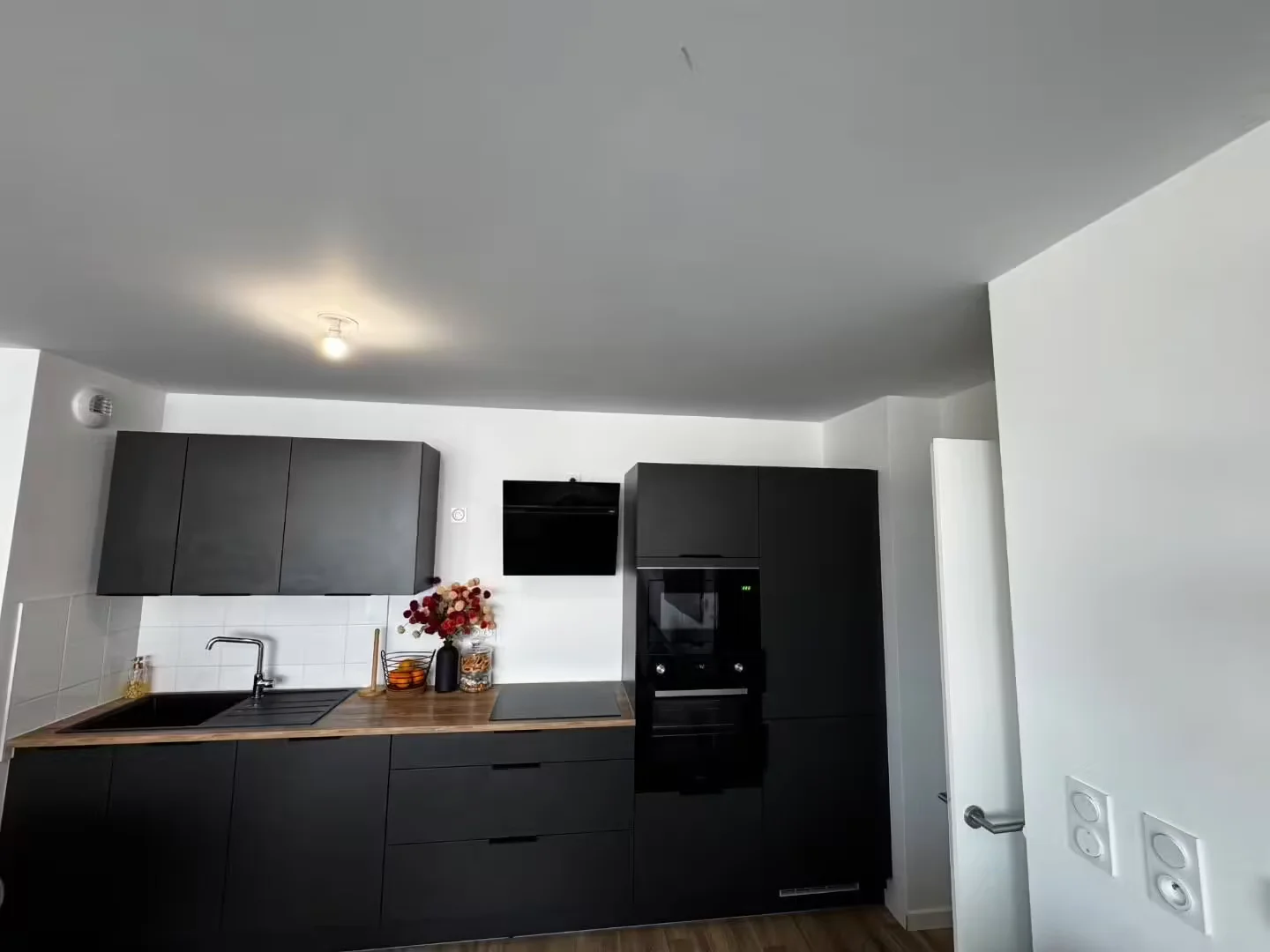 Funktionelles Studentenzimmer perfekt zum Studieren in 