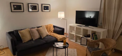 Private room at T6, image 1 of 10