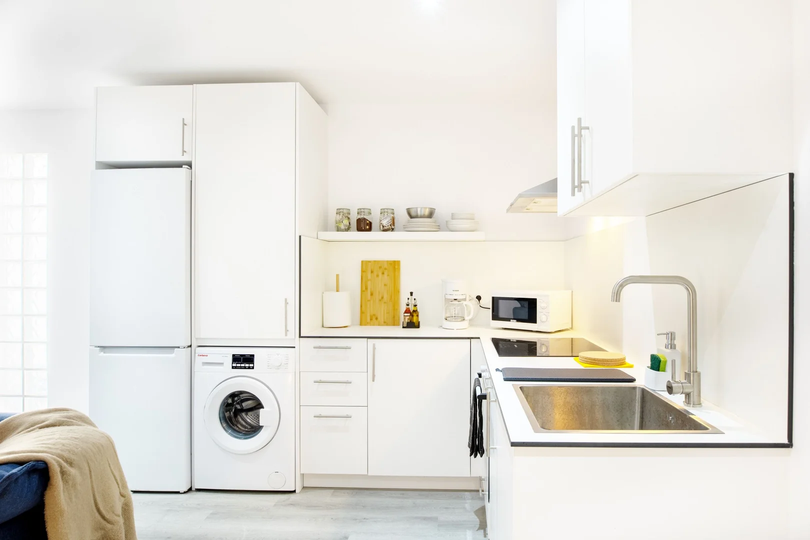 Affordable room for students with ample lighting in 