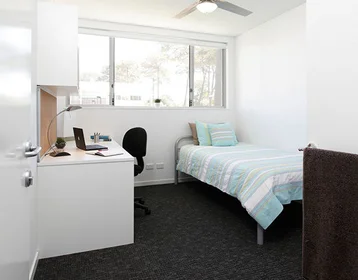 Alojamiento entero en residencia en 90 South St, Murdoch WA 6150, Australia, imagen 5 de 14