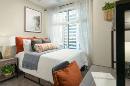 Alojamiento entero en residencia en 4220 12th Ave NE, Seattle, WA 98105, USA, imagen 35 de 37