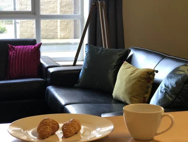 Quarto privado em residência em 135 Great Horton Rd, Bradford BD7 1QG, United Kingdom, imagem 16 de 39