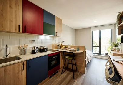 Studio in residence at 163 Cowley Rd, Oxford OX4 1UT, United Kingdom , image 3 of 49