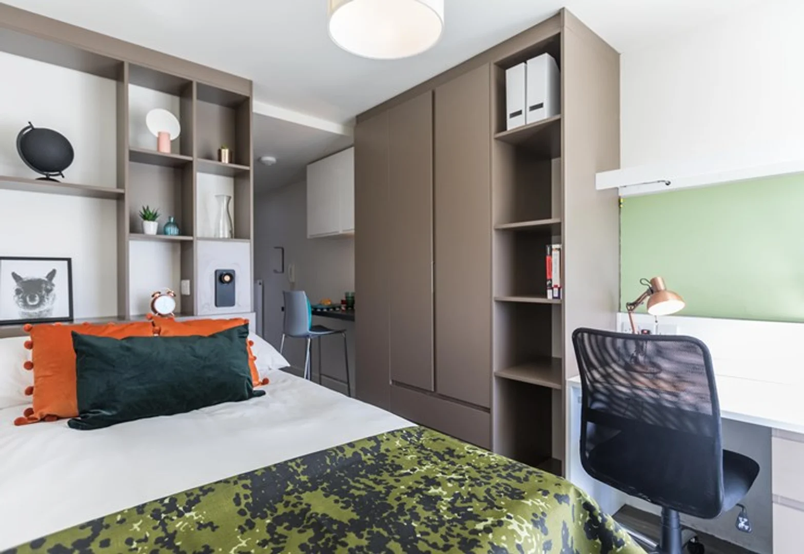 Habitación para estudiantes en  con modernas comodidades