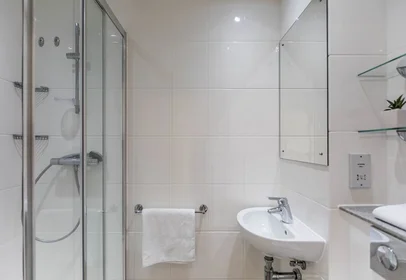 Habitación privada en residencia en 173 Kingston Rd, New Malden KT3 3SS, UK , imagen 4 de 49