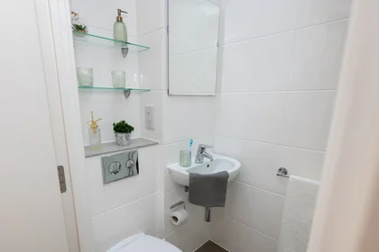 Habitación privada en residencia en 173 Kingston Rd, New Malden KT3 3SS, UK , imagen 4 de 49