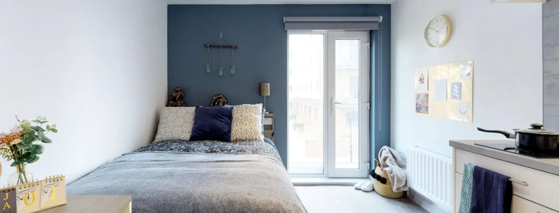 Compact studio apartment ideal for students in 