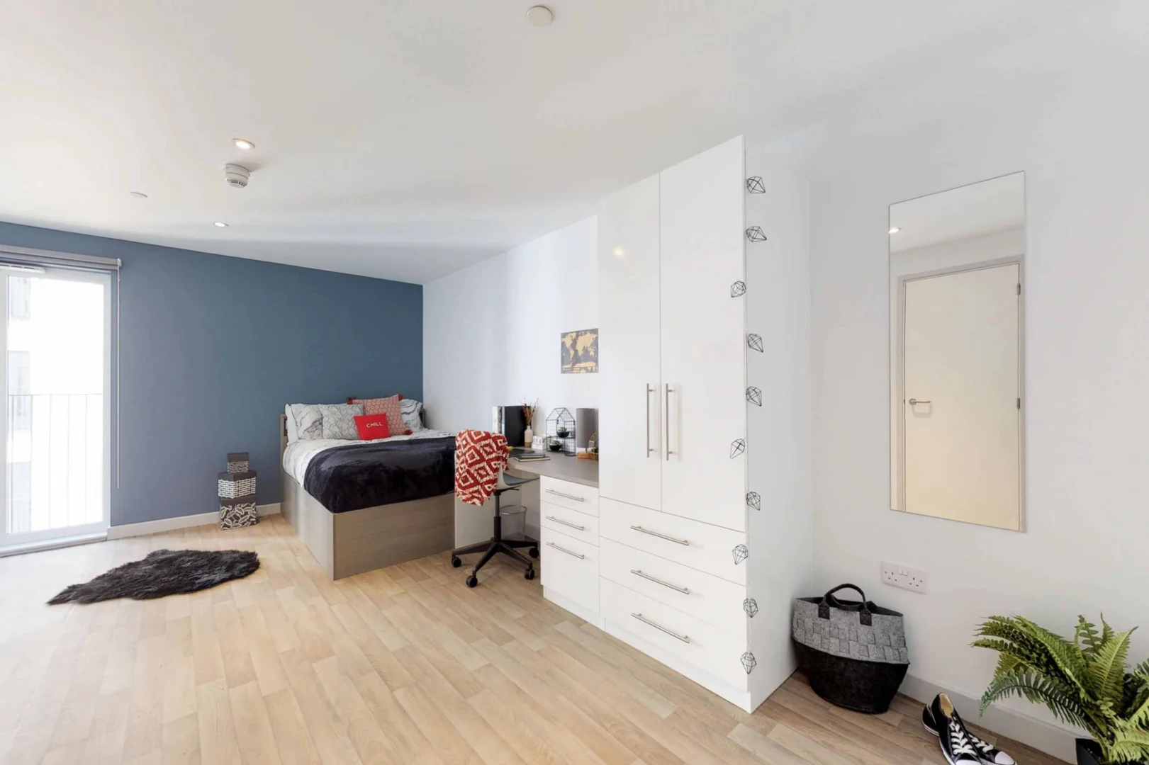 Student-friendly studio with excellent transport links in 